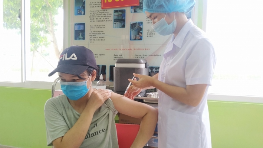 Quảng Ninh phấn đấu hoàn thành tiêm mũi 2 vaccine Covid-19 cho người dân trong tháng 10